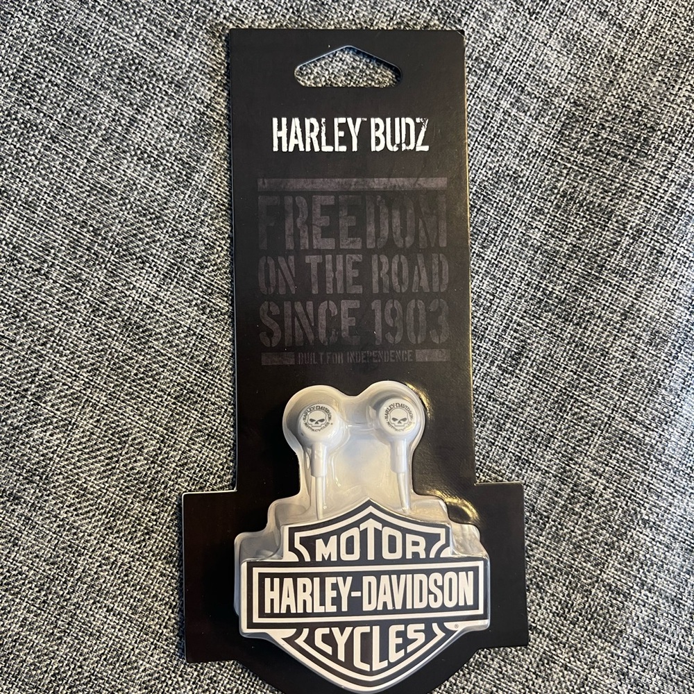 White Harley Davidson Earbuds